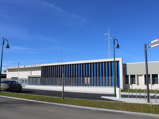 Casernes de pompiers et gendarmes à ruffec